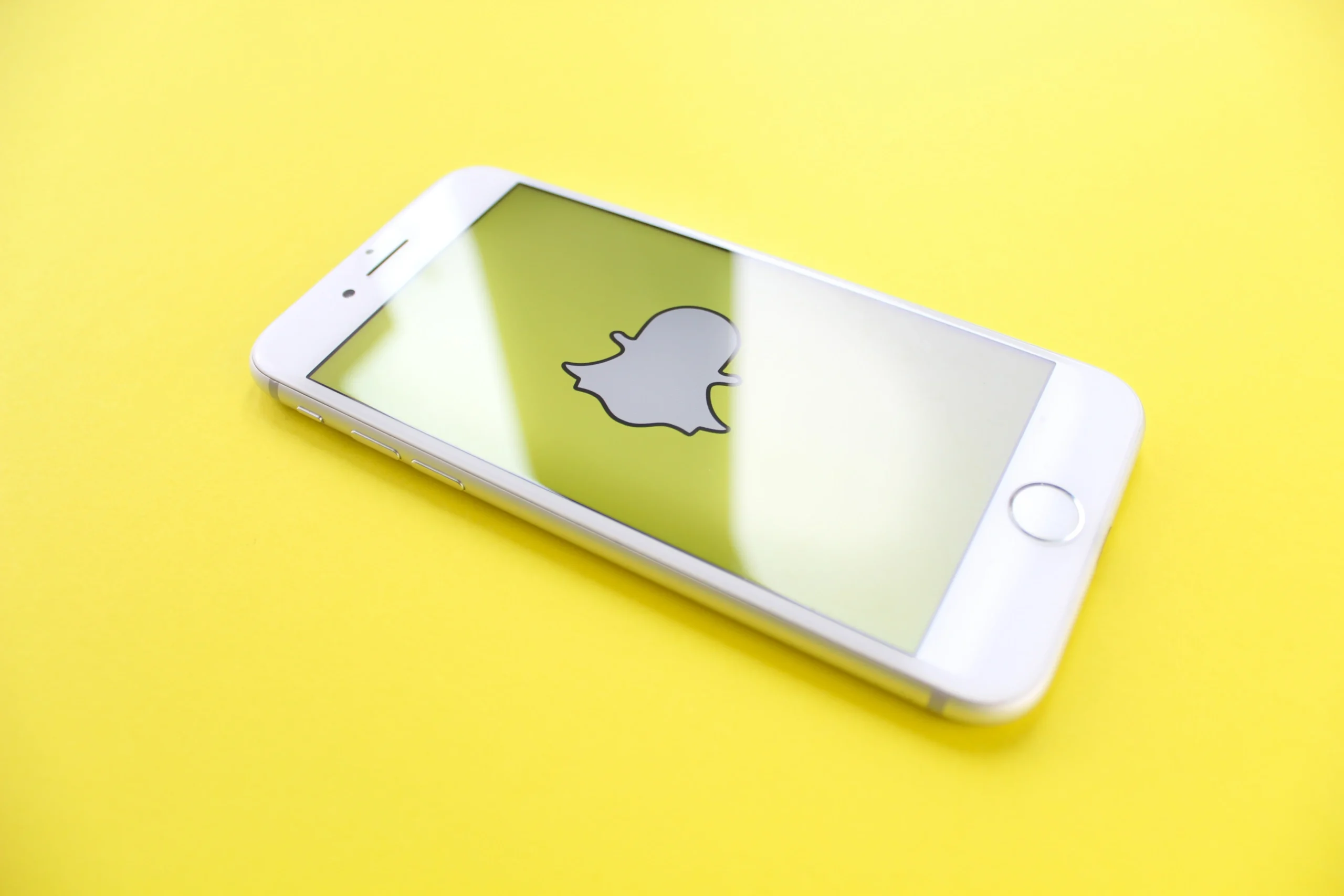 How Does Your Snap Score Go Up? 5 Ways To Increase It and Boost Your Snapchat Experience